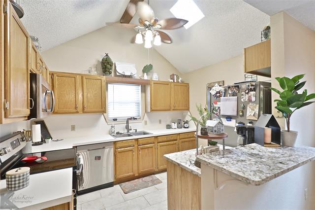 Building Photo - 3150 Chimney Cir