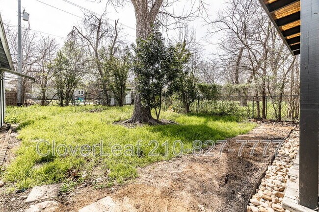 Building Photo - 112 W Hermine Blvd