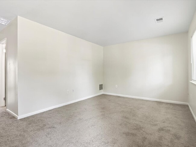 Building Photo - 8633 Madera Ct