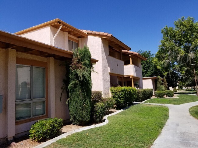 Building Photo - *FREE RENT THRU 6-30-26**HCVP considered*DOWNSTAIRS 1BD 1BA CONDO!