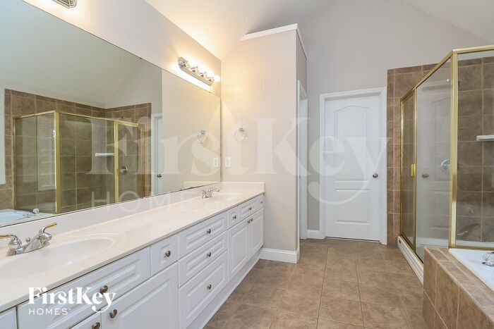 Building Photo - 5700 Sugarcane Ct