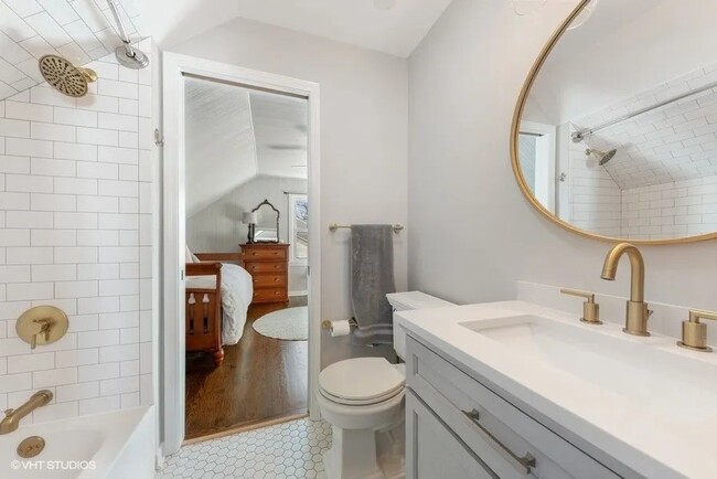 Building Photo - 540 S Evergreen Ave