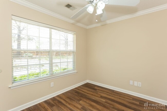 Building Photo - 9 Big Horn Ct