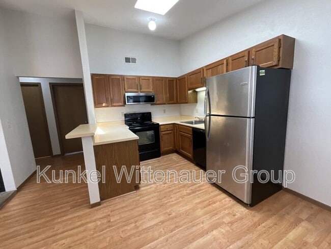 Building Photo - 177 Eagle Ridge