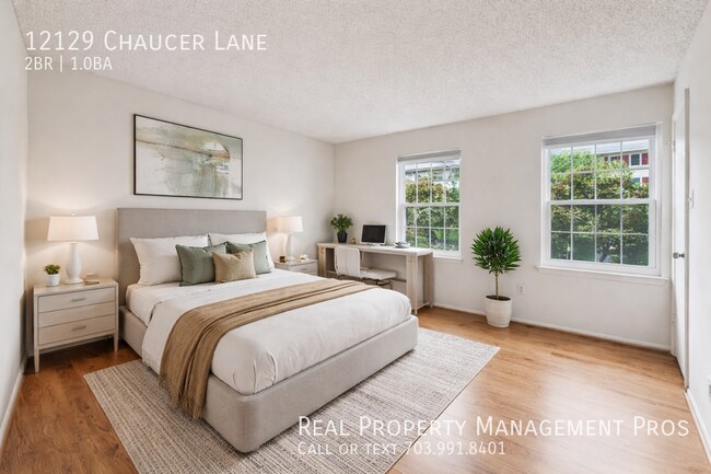 Building Photo - 12129 Chaucer Ln