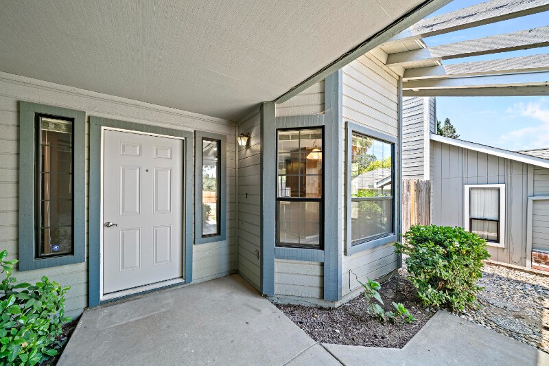 Building Photo - 7456 Santa Susana Way