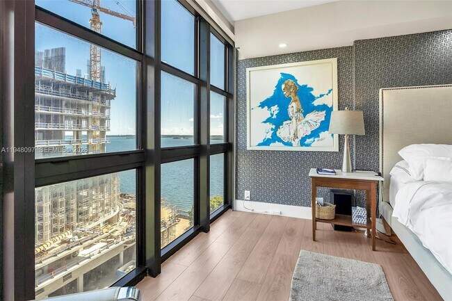 Building Photo - 1865 Brickell Ave