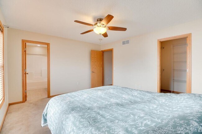 Building Photo - 1347 Magnolia Ave E