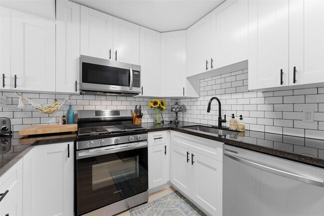 Building Photo - 15325 SW 106th Terrace