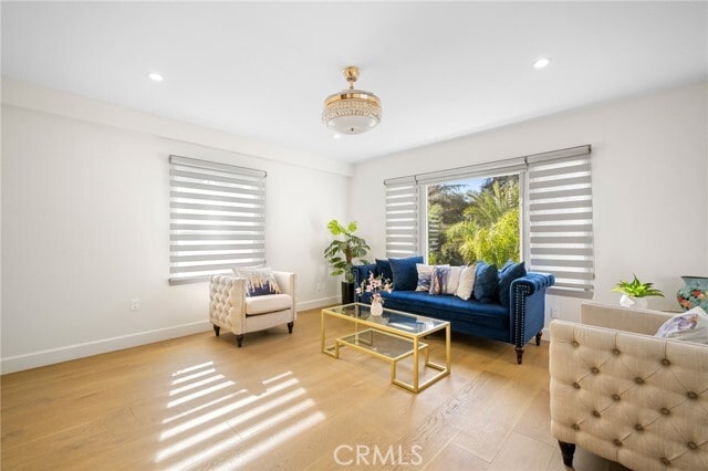 Building Photo - 2065 E Altadena Dr