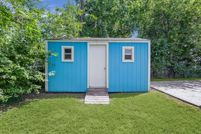 Building Photo - 5014 Yellowstone Blvd