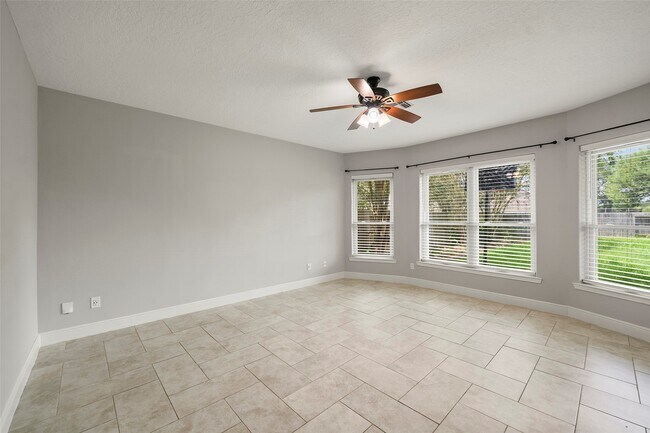 Building Photo - 6214 Pebble Canyon Ct