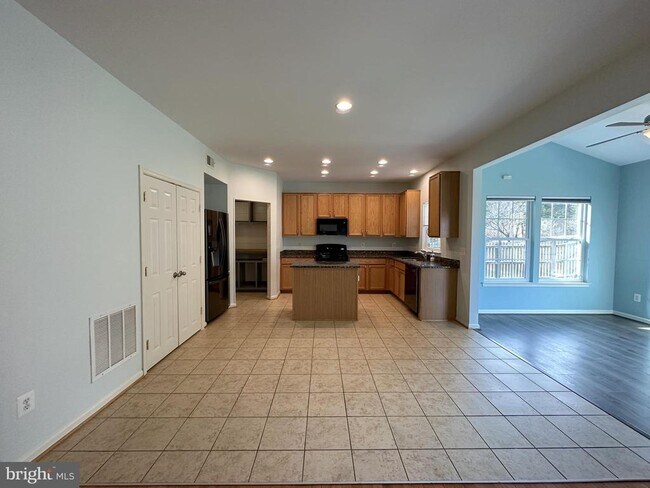 Building Photo - 13758 Restina Rd