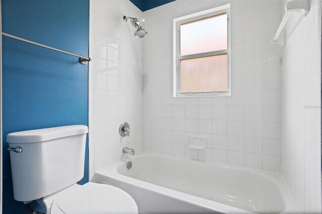 Building Photo - 2256 Kettle Dr