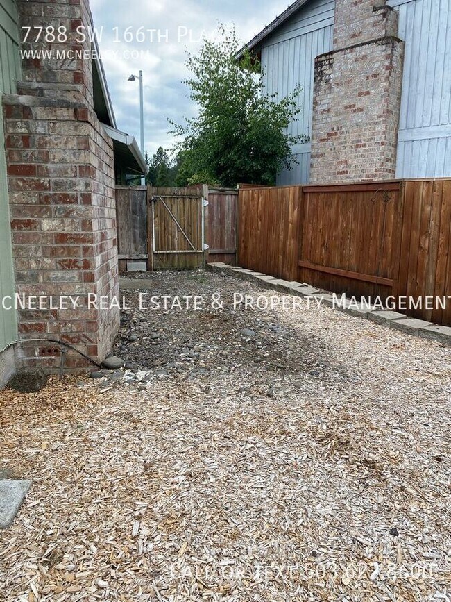 Building Photo - 7788 SW 166th Pl