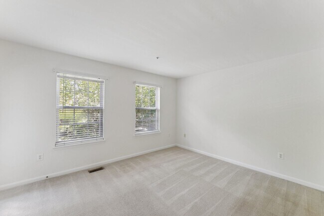 Building Photo - 11892 Breton Ct