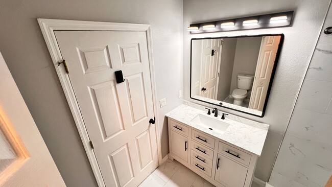 Building Photo - The Heart of Maitland: 3BD/2BA Home That F...