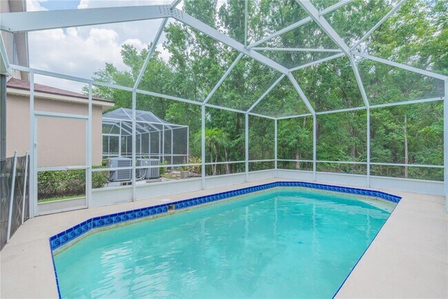 Building Photo - 10457 Canary Isle Dr