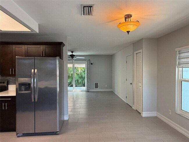 Building Photo - 1164 Engman St