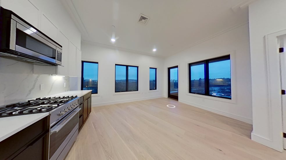 Primary Photo - 56 Leo M Birmingham Pky