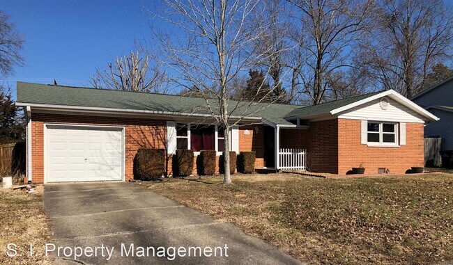 Primary Photo - 3 br, 1.5 bath House - 1800 W. Sunset