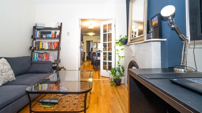 Building Photo - 134 Garden St