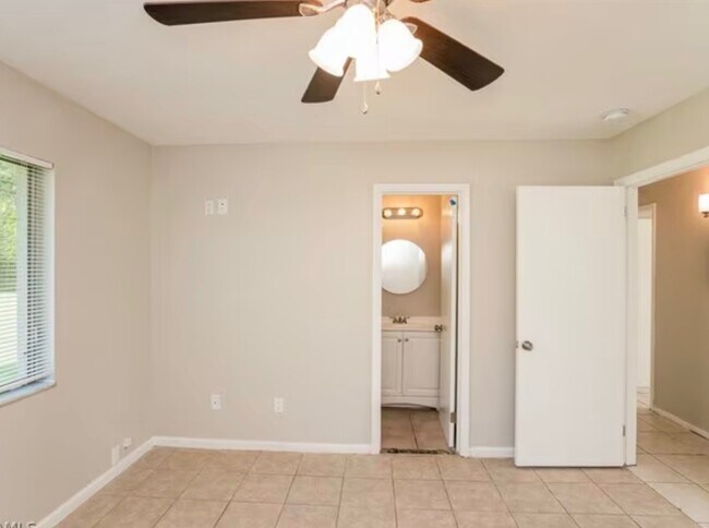 Building Photo - 1532 Pulaski St