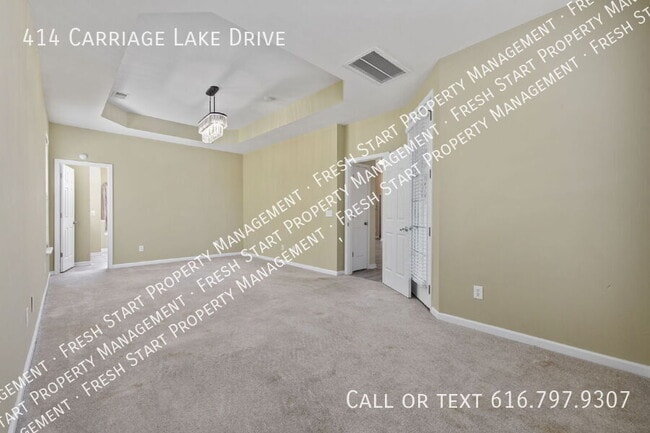 Building Photo - 414 Carriage Lake Dr