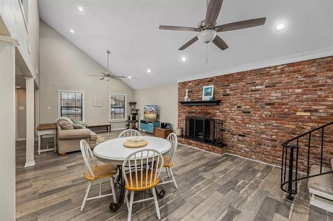 Building Photo - 6913 SW Beta Ave