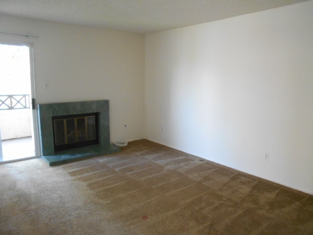 Building Photo - 3 BEDROOMS CONDO WITH BEAUTIFUL LAKE VIEWS.