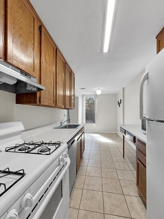 Building Photo - 32 Shrewsbury Green Dr