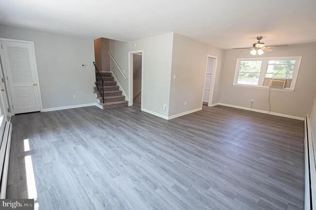 Building Photo - 421 Monticello Ave