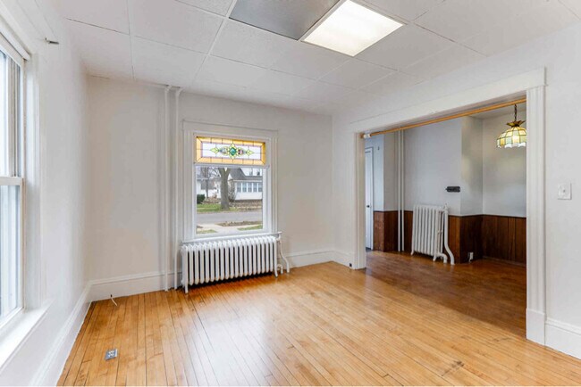 Building Photo - 3347 S 31st Ave