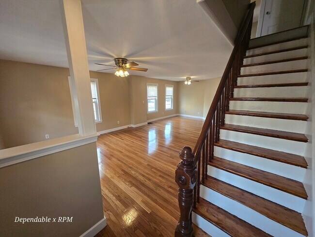 Building Photo - 232 Nahatan St