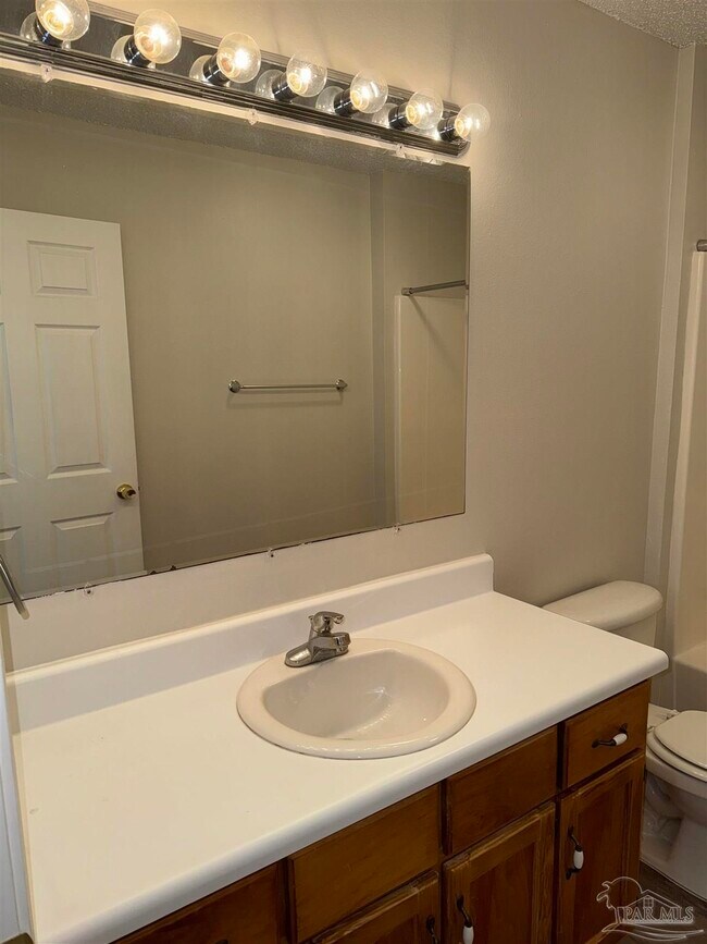 Building Photo - 7228 Bogey Ln