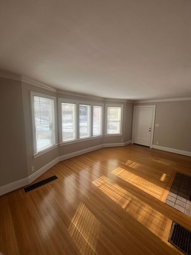 Building Photo - 459 Winton Rd