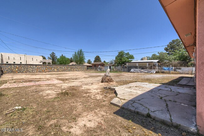 Building Photo - 385 Mireles Ct