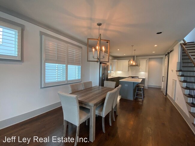 Building Photo - 5 br, 3.5 bath House - 1104B W Grove Ave.