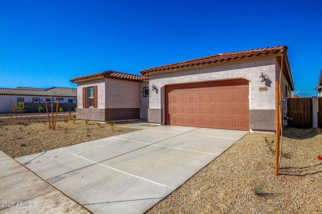 Building Photo - 14958 W Smoketree Dr