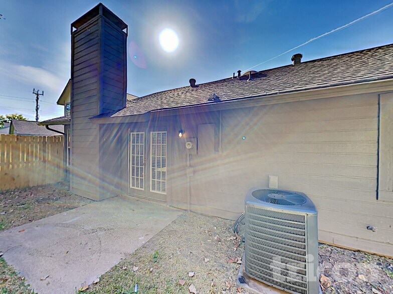 Building Photo - 1423 Ardmore Dr