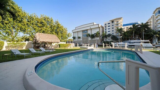 Building Photo - 1700 SE 15th St