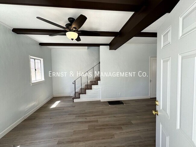 Building Photo - 1405 1/2 Olive Ave.-