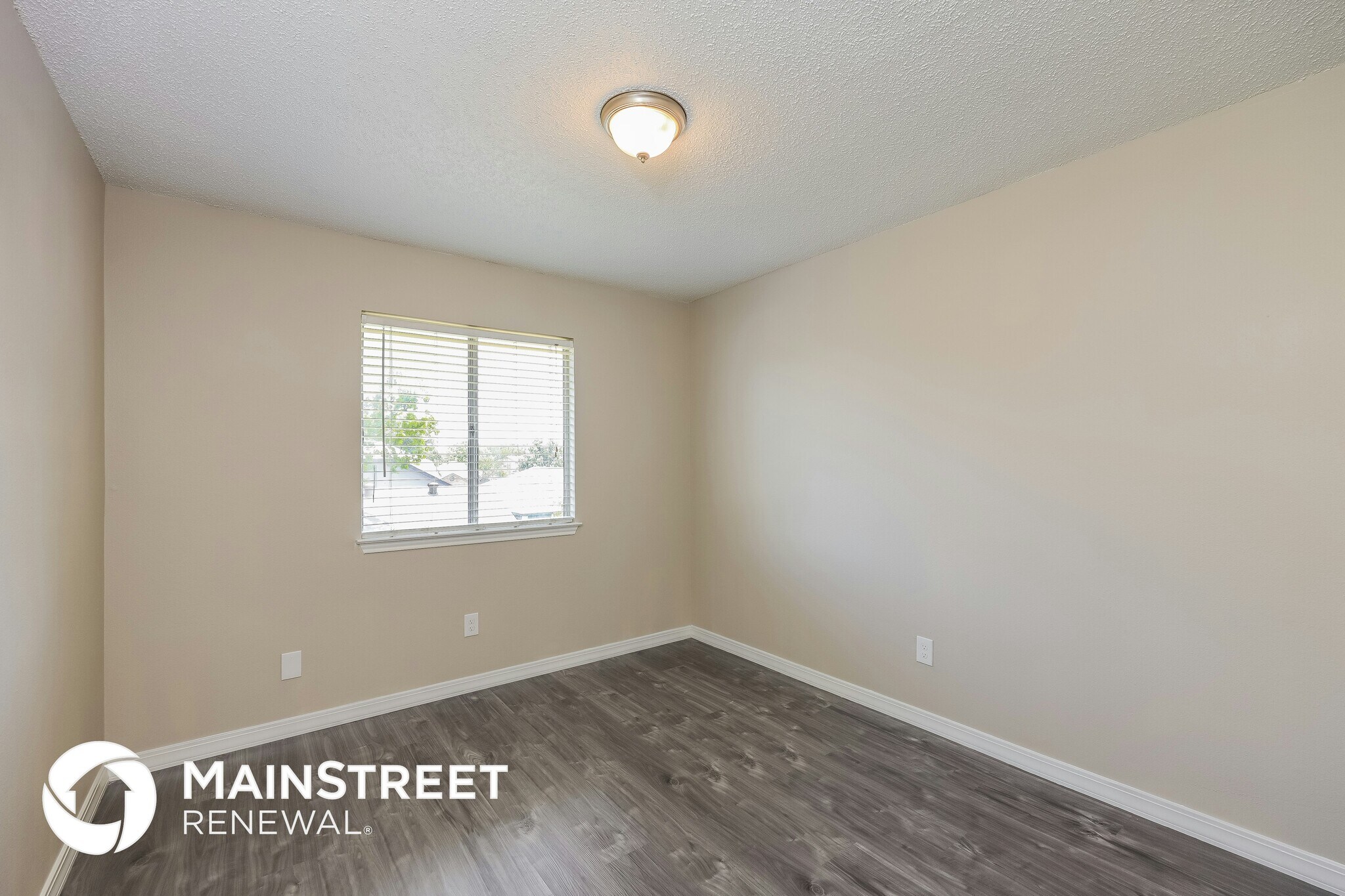 Building Photo - 6818 Still Lake Dr