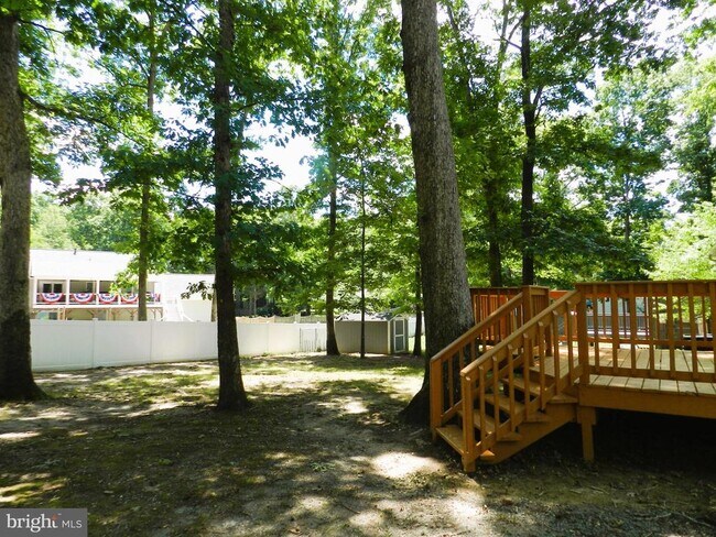Building Photo - 10605 Holleybrooke Dr