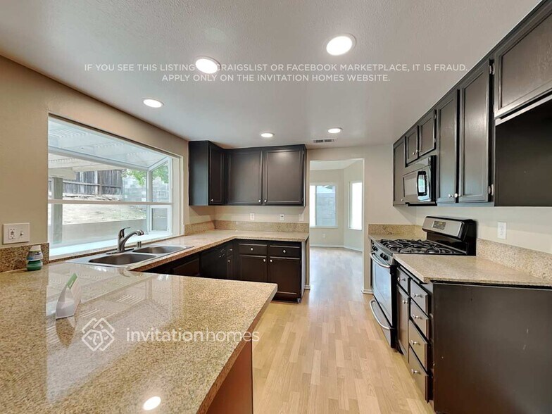 Building Photo - 28376 Ashford Ct