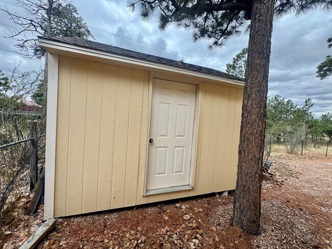 Building Photo - Beautiful home in Black Forest on 2.5 acres