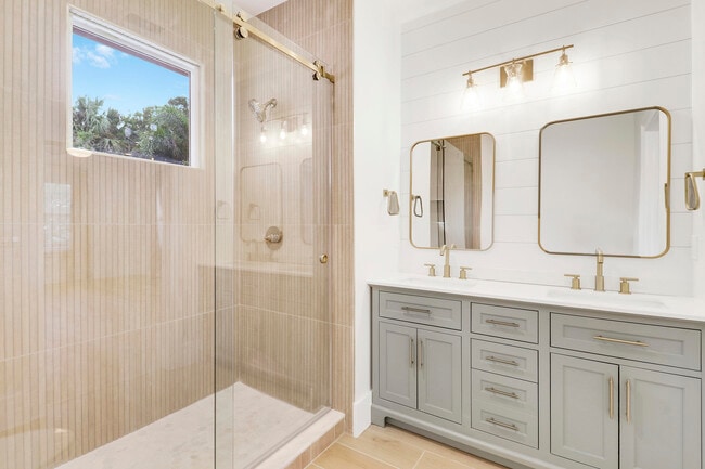 Building Photo - 142 Segovia Way