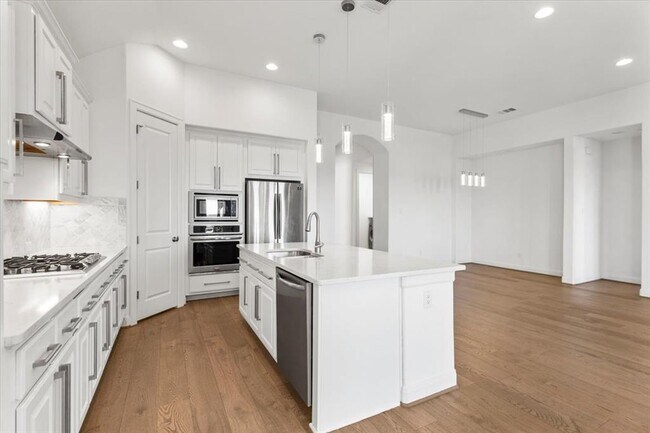 Building Photo - 2613 Milan Meadows Dr