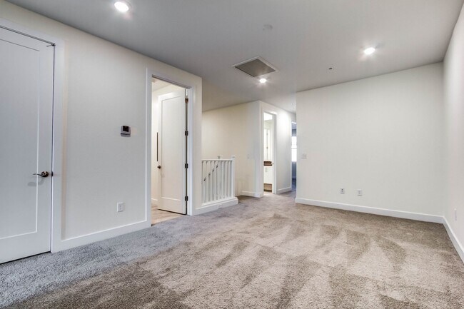 Building Photo - 3855 S McQueen Rd