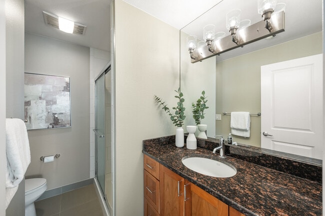 Building Photo - 8980 Redmond - Woodinville Rd NE